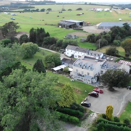 No 4 Trelawney Apartment - Onsite Bar - Restaurant - Horse Riding Menheniot Dış mekan fotoğraf