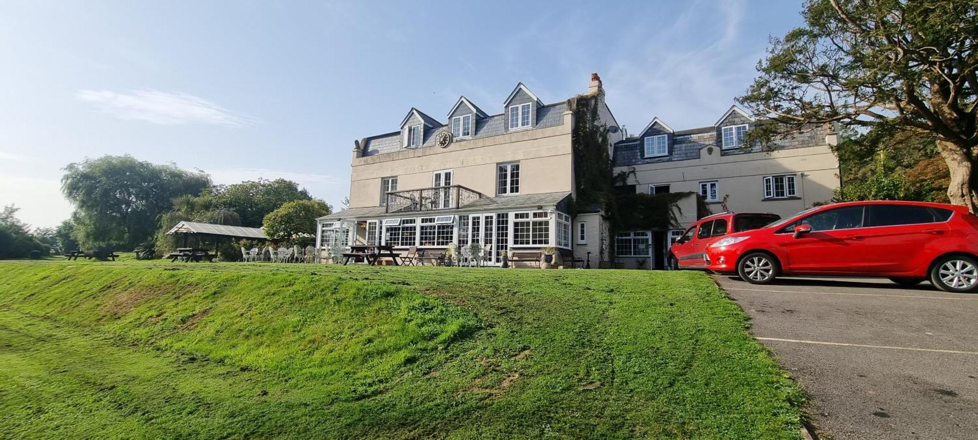 No 4 Trelawney Apartment - Onsite Bar - Restaurant - Horse Riding Menheniot Dış mekan fotoğraf