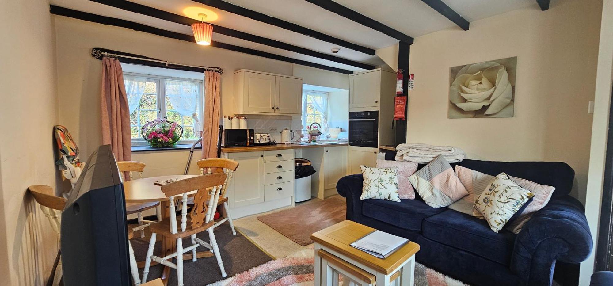 No 4 Trelawney Apartment - Onsite Bar - Restaurant - Horse Riding Menheniot Dış mekan fotoğraf