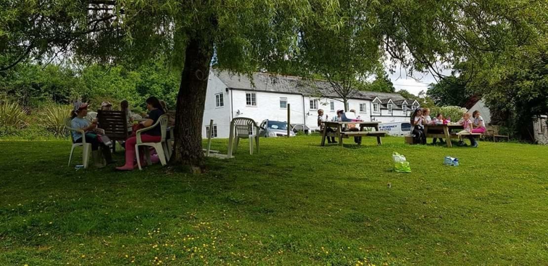No 4 Trelawney Apartment - Onsite Bar - Restaurant - Horse Riding Menheniot Dış mekan fotoğraf